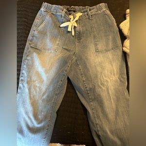 Judy Blue pull on elastic waist (drawstring) joggers jeans 14W